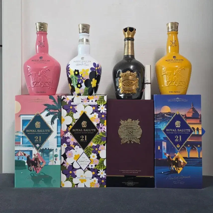 [BUNJANG] Royal Salute 38 Year Old Edition Empty Bottle with Case / 로얄살루트 위스키 공병 일괄