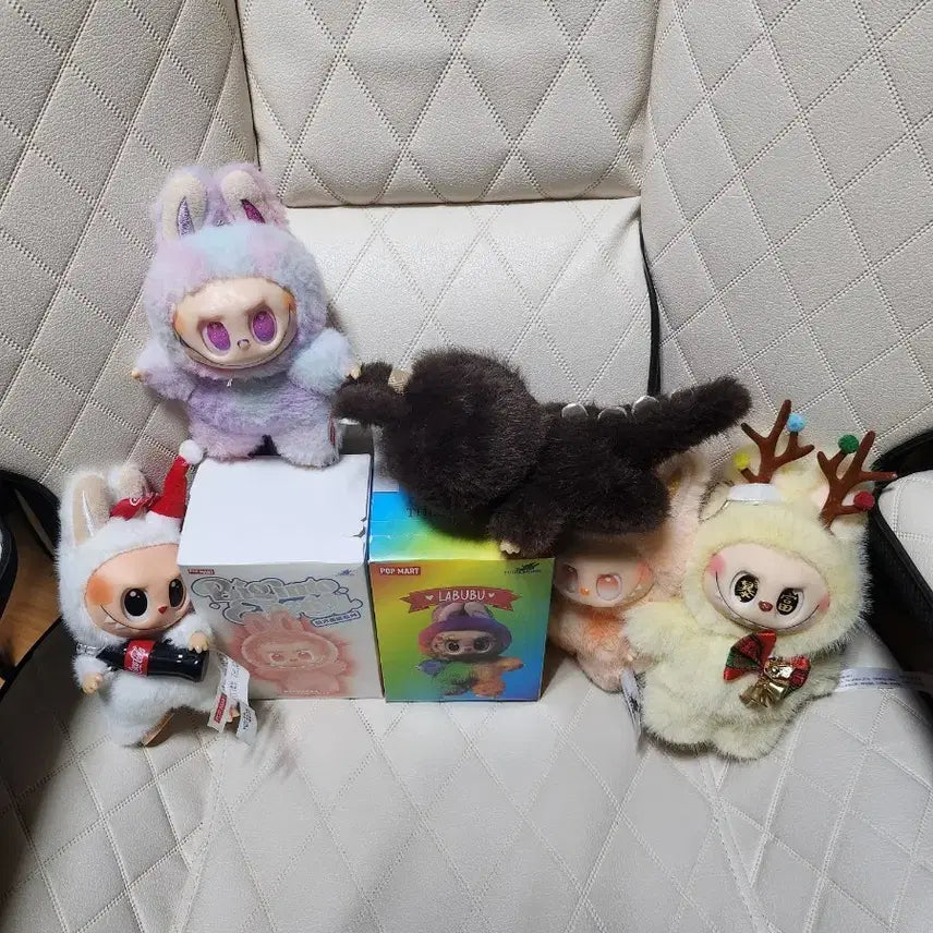 [BUNJANG] Raboo Rabbit Plush Toy / 라부부인형 팝니다.