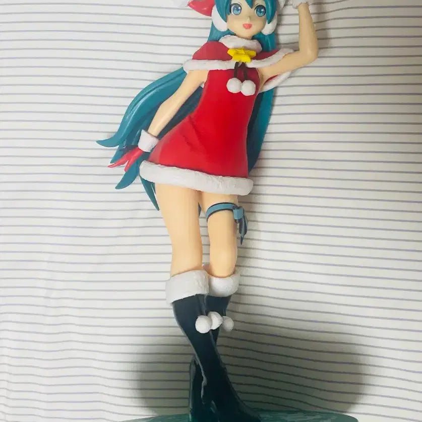 [BUNJANG] Hatsune Miku Christmas Santa Figure / [택포] 미쿠 크리스마스 산타 피규어 판매합니다!