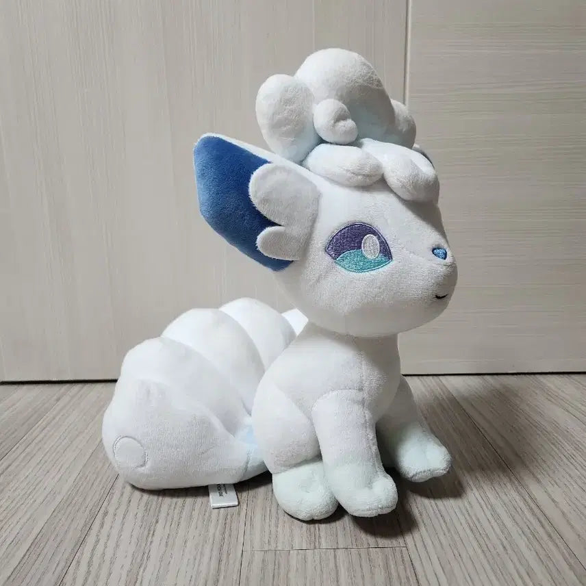 [BUNJANG] Alolan Vulpix Plush Medium Size / 포켓몬스터 알로라 식스테일 봉제중형인형 북극여우