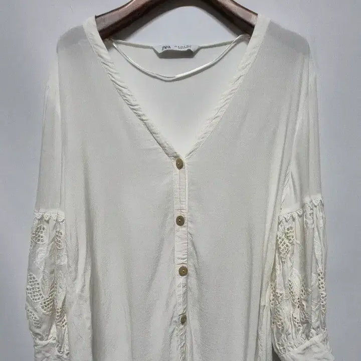 [BUNJANG] Zara White Lace Blouse - Size M / ZARA 화이트 레이스 블라우스 M