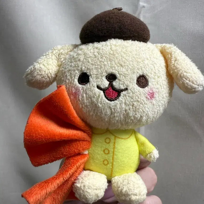 [BUNJANG] Pompu Holding Handkerchief / 손수건들고있는 폼푸