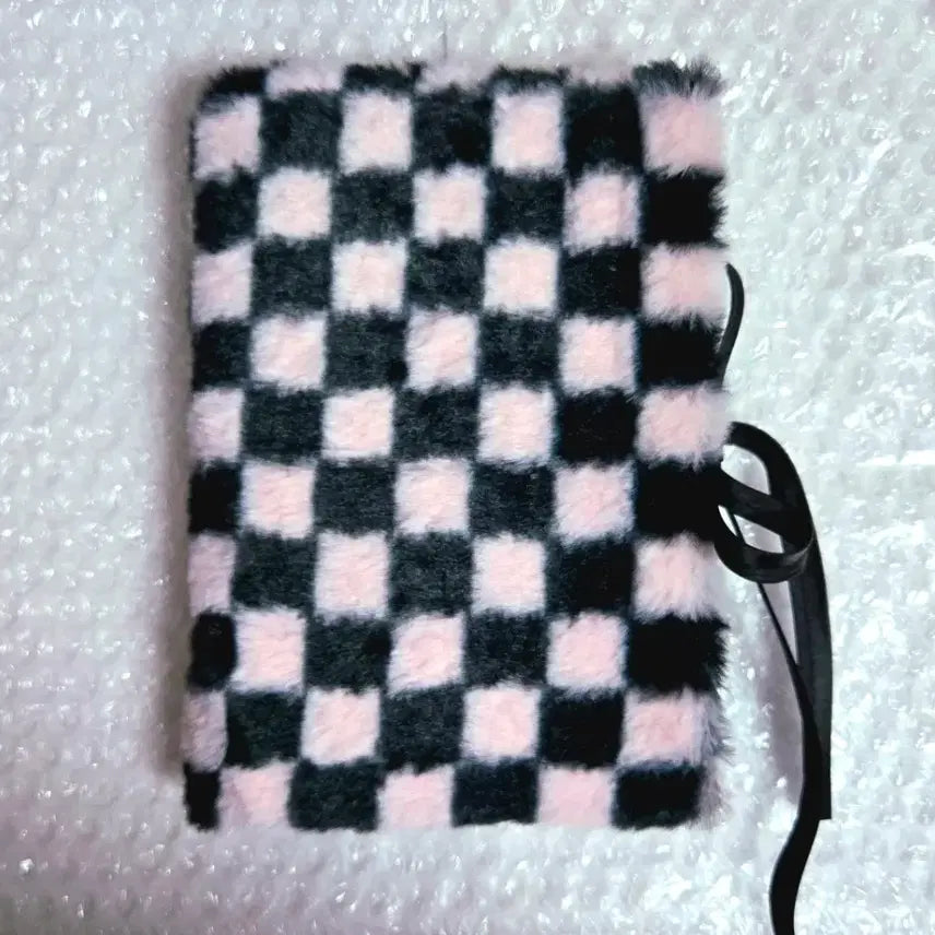 [BUNJANG] A6 Checkered Fur Binder Pink with Inserts / a6 털바인더 핑크 체커보드 양도 속지포함 다이어리 다꾸 포장