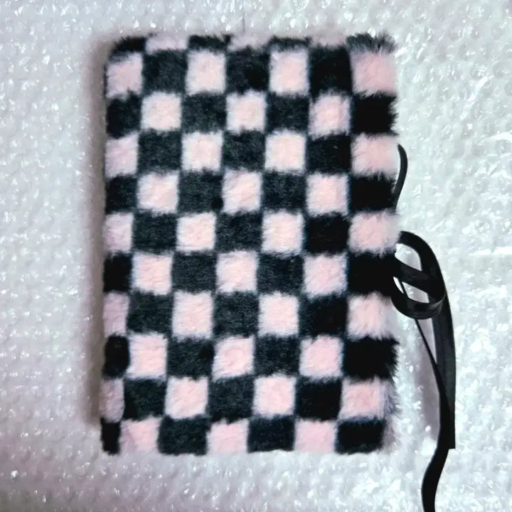 [BUNJANG] A6 Checkered Fur Binder Pink with Inserts / a6 털바인더 핑크 체커보드 양도 속지포함 다이어리 다꾸 포장
