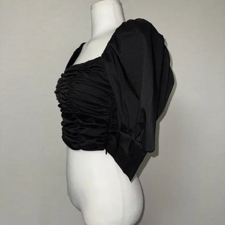 [BUNJANG] Bad Blood Shirring Puff Blouse Top / 배드블러드) 셔링 퍼프 블라우스 탑