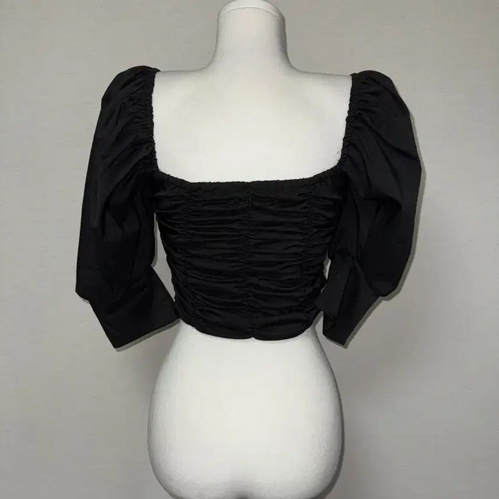 [BUNJANG] Bad Blood Shirring Puff Blouse Top / 배드블러드) 셔링 퍼프 블라우스 탑