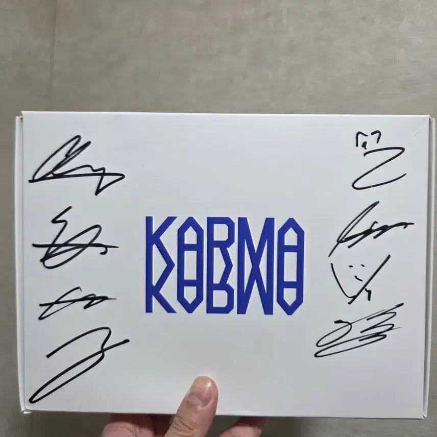 [BUNJANG] Stray Kids Karma Signed Album / 스트레이키즈 카르마 싸인반