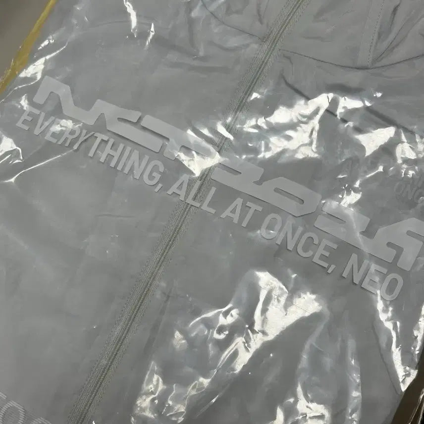 [SOLD OUT] (택포)엔시티 단체 팝업 바람막이 윈드브레이커