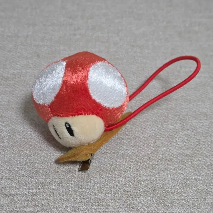 [BUNJANG] Universal Studios Nintendo Mario Mushroom Hair Clip / 유니버셜 닌텐도 마리오 버섯 머리핀