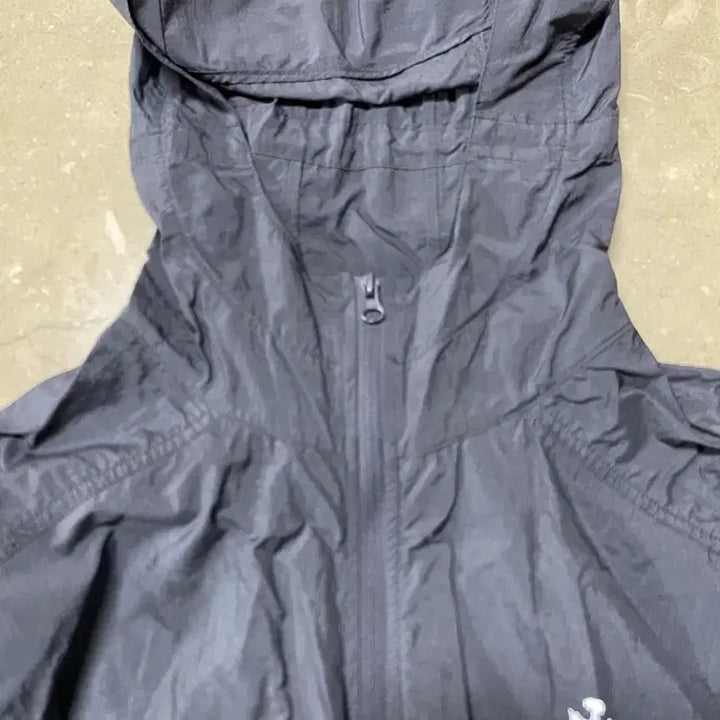 [BUNJANG] Silica Gel Windbreaker Jacket / 실리카겔 윈드브레이커 바람막이