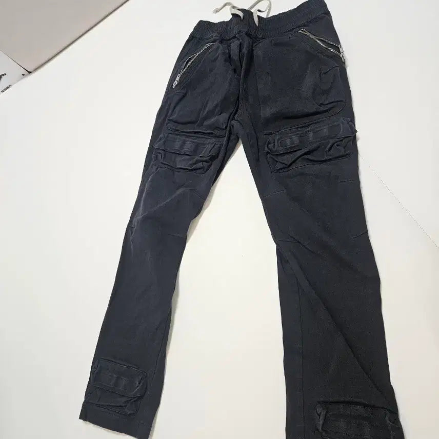 [BUNJANG] GRAILZ Black Cargo Pants Size 2 / GRAILZ 블랙 카고 팬츠 사이즈 2