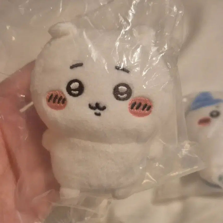 [BUNJANG] Chiikawa Hachiwara Kurimanju Osuwari Mini Plush / 신상 가챠 앉은 치이카와 하치와레 쿠리만주 누이구루미 오스와리 미니 마코