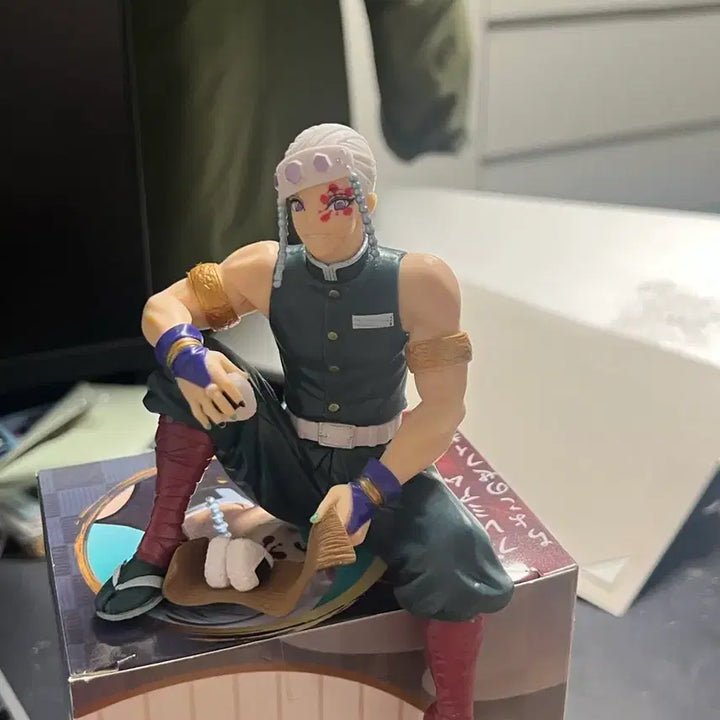 [BUNJANG] Demon Slayer Tengen Uzui Figure / 귀멸의 칼날 우즈이 텐겐 피규어