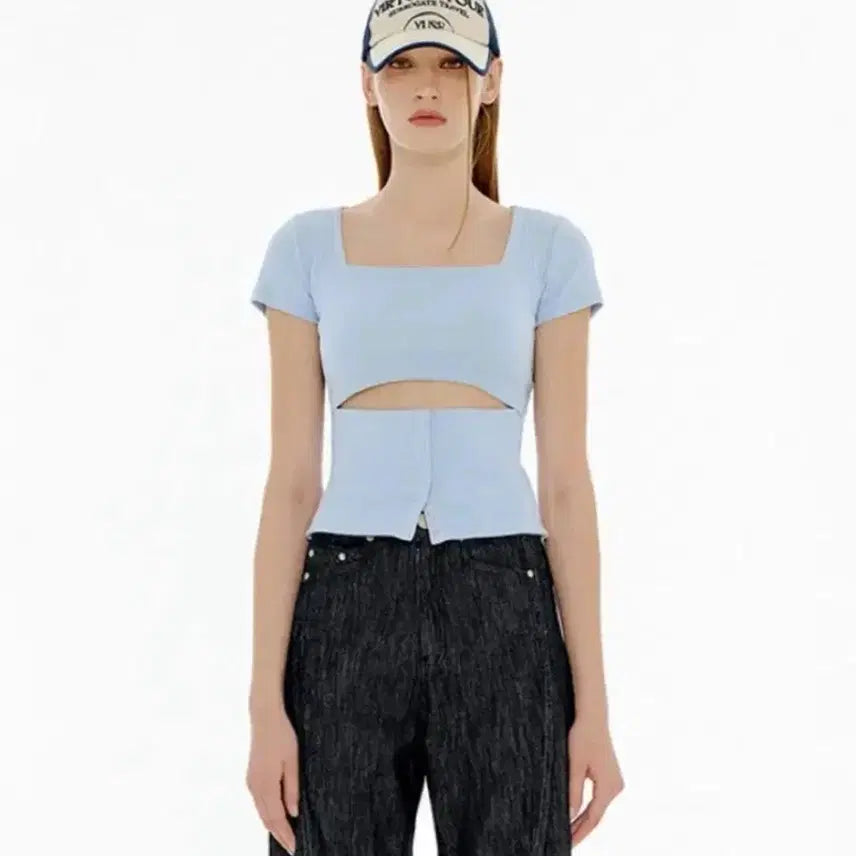[BUNJANG] YUSE Cut-Out Snap Top Light Blue / yuse 컷아웃 스냅 탑 라이트블루