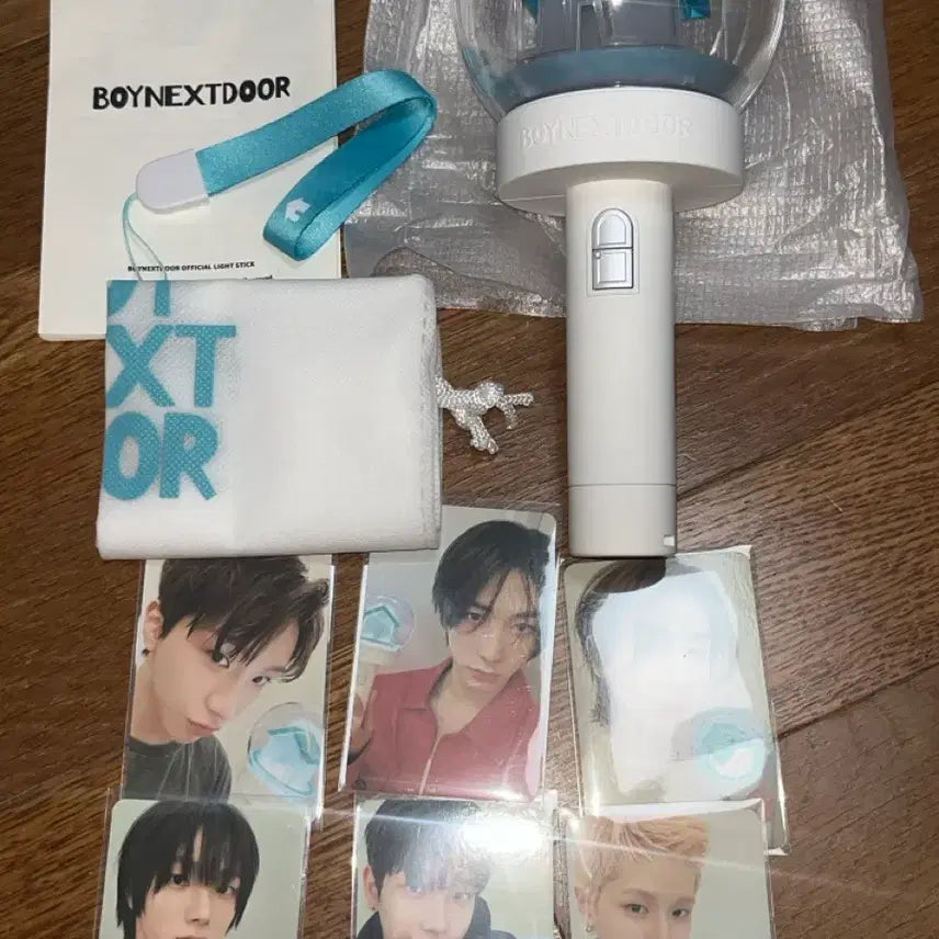 [BUNJANG] BOYNEXTDOOR Wonders Stick Lightstick (Unused) / (미사용) 보이넥스트도어 보넥도 원더스틱 응원봉