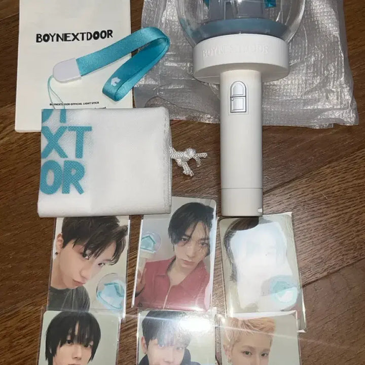 [BUNJANG] BOYNEXTDOOR Wonders Stick Lightstick (Unused) / (미사용) 보이넥스트도어 보넥도 원더스틱 응원봉