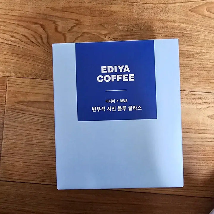 [BUNJANG] Byun Woo Seok Signed Blue Glass Cup / 이디야 변우석 사인 블루 글라스