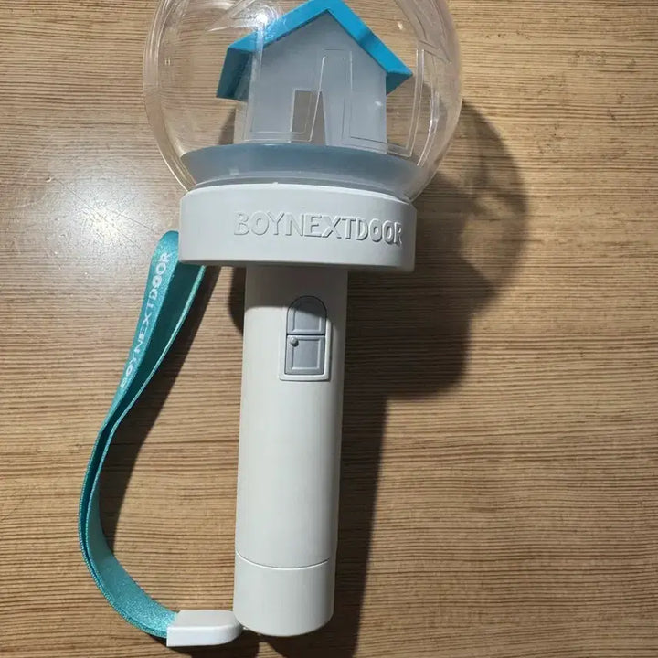 [BUNJANG] BOYNEXTDOOR Official Lightstick with Blue Strap / 보넥도 응원봉