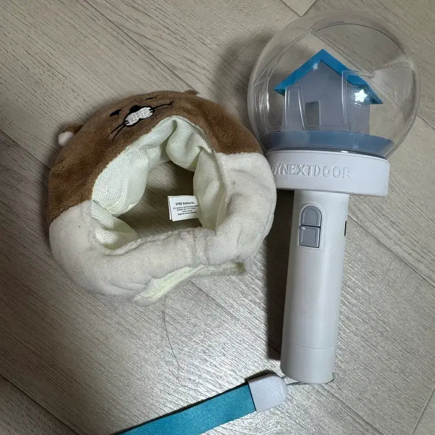[BUNJANG] BOYNEXTDOOR Official Lightstick with Blue Strap / 보넥도 응원봉