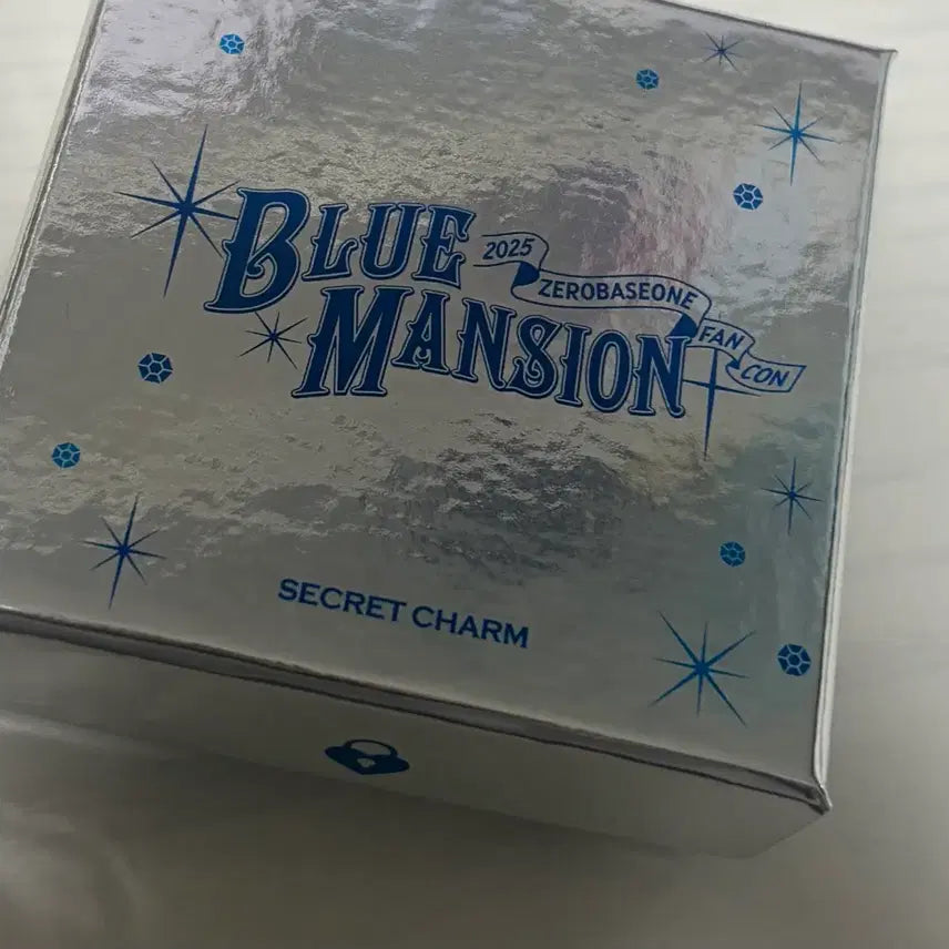 [BUNJANG] ZB1 Sung Hanbin Blue Mansion Secret Charm Keychain / 제베원 제로베이스원 성한빈 md 블루맨션 시크릿참 키링 양도