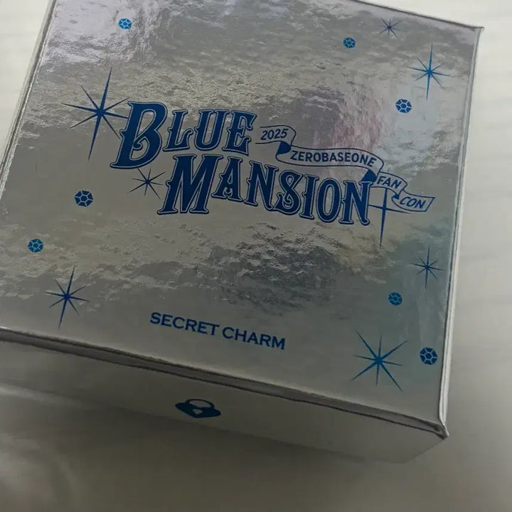 [BUNJANG] ZB1 Sung Hanbin Blue Mansion Secret Charm Keychain / 제베원 제로베이스원 성한빈 md 블루맨션 시크릿참 키링 양도
