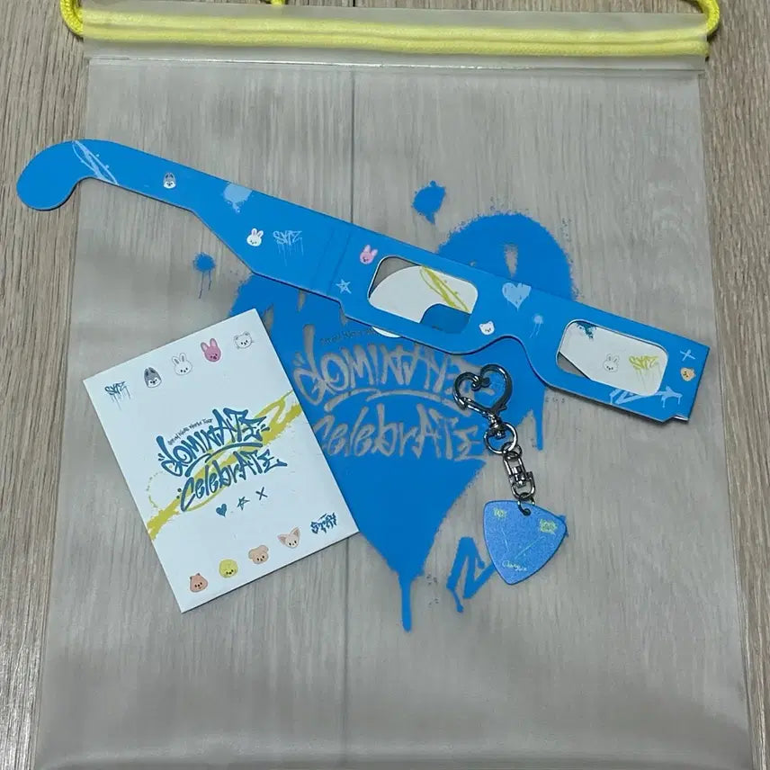 [BUNJANG] Stray Kids DOMINATE Encore Stay Zone Gift Bundle Set Changbin Guitar Pick / 스트레이키즈 도미네이트 앙콘 스테이존 기프트 일괄