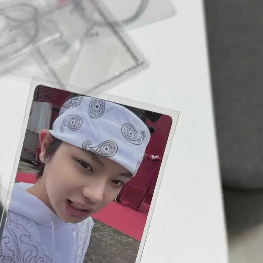 [BUNJANG] Long Shot Oh Yoool Photocard / 롱샷 오율 포카