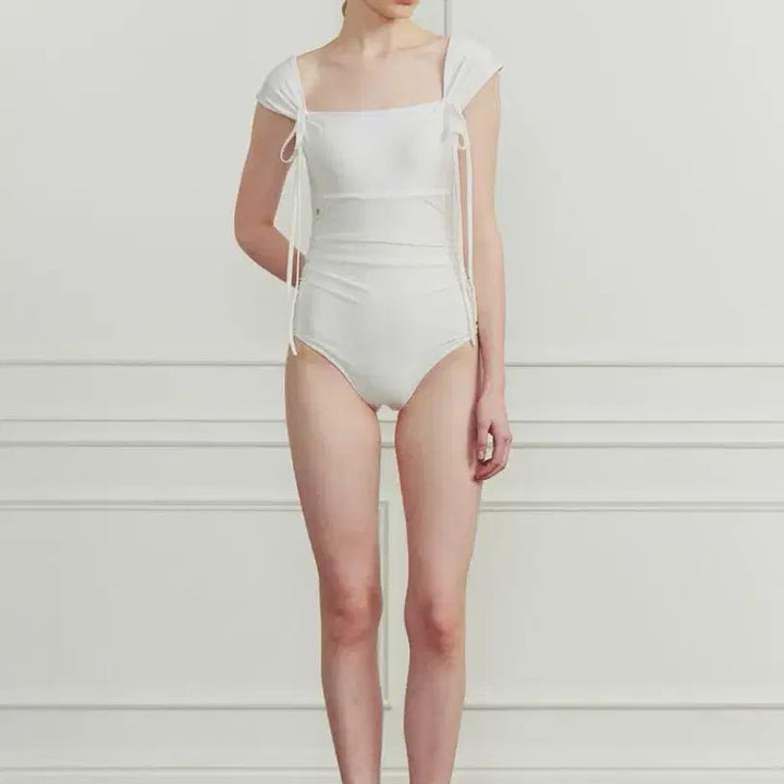[BUNJANG] Pain or Pleasure Dew Cowl Monokini White Swimsuit S / 페인오어플레져 듀 카울 화이트 모노키니 비니키 수영복 S