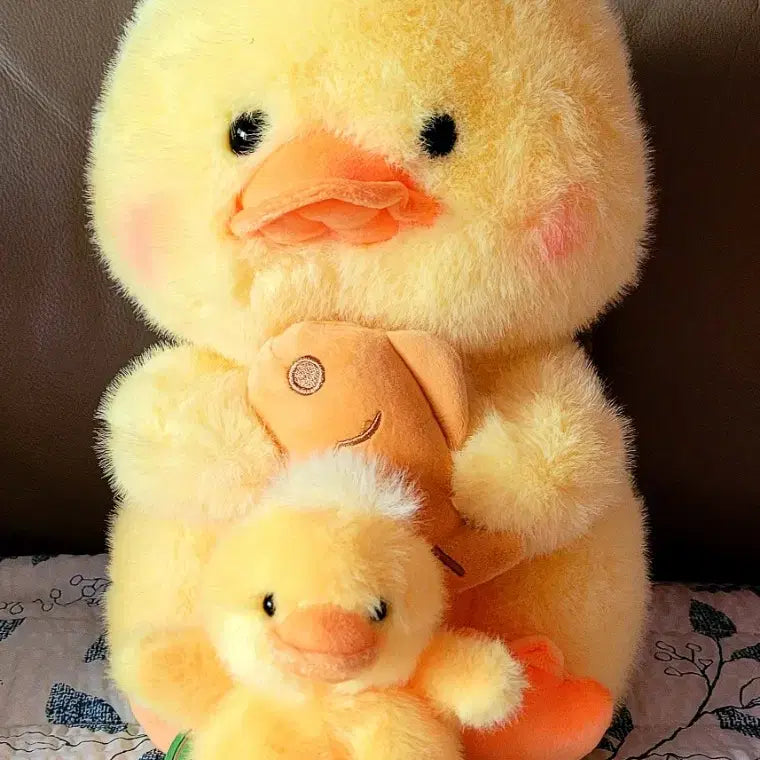 [BUNJANG] 30cm Fish-Shaped Bread Plush Toy with Totoz Duck Keyring (New) / [가격내림]붕어빵 오리 인형 30cm+토토즈 오리 키링(새상품)