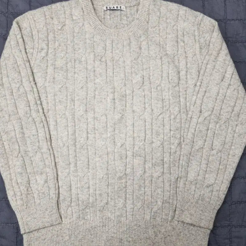 [BUNJANG] Suare Cable Round Knit Light Grey M / 수아레 케이블 라운드 니트 라이트그레이