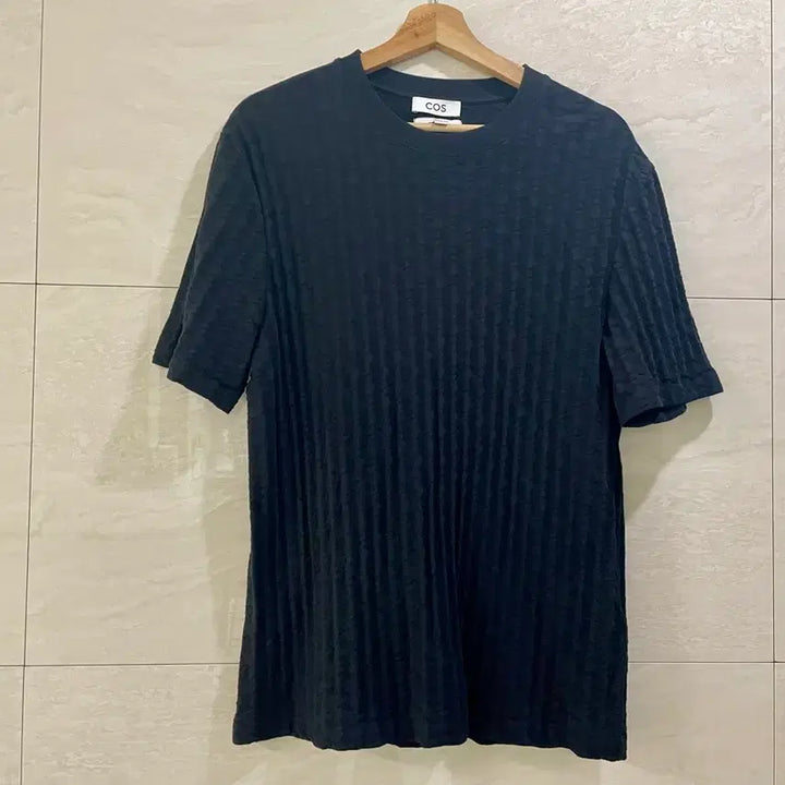 [BUNJANG] COS Jacquard Short Sleeve Knit T-Shirt Men&