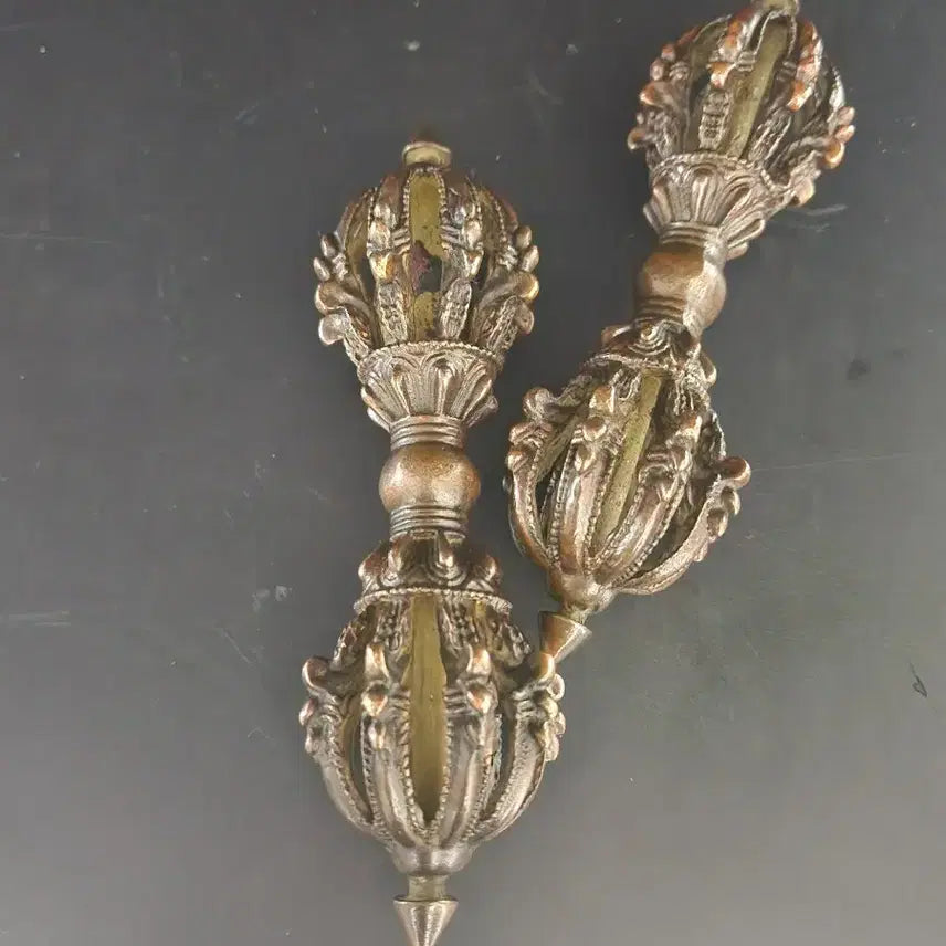 [BUNJANG] Chinese Ceramic Vajra Pestle (Destroyer of Evil) / (급매)금강저 (악한 모던것을소멸)높이3.8cm길이14.6cm 중국도자기