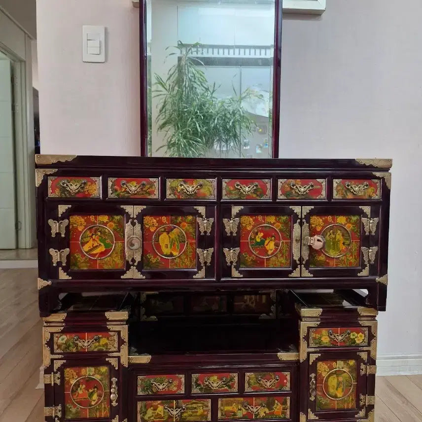 [BUNJANG] Han Chun-seop Intangible Cultural Heritage Huakjang Lacquer Chest of Drawers Dressing Table / 한춘섭 무형문화재 화각장 화장대 고가구