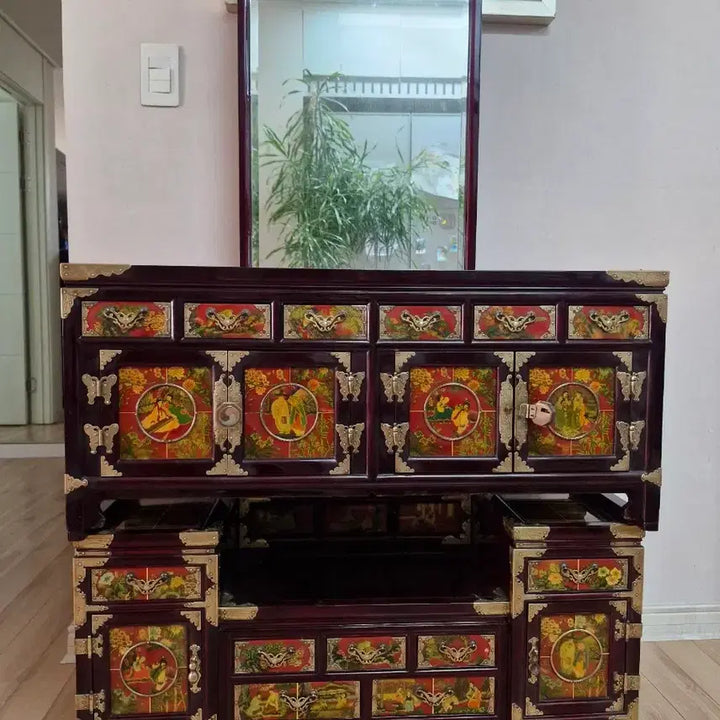 [BUNJANG] Han Chun-seop Intangible Cultural Heritage Huakjang Lacquer Chest of Drawers Dressing Table / 한춘섭 무형문화재 화각장 화장대 고가구