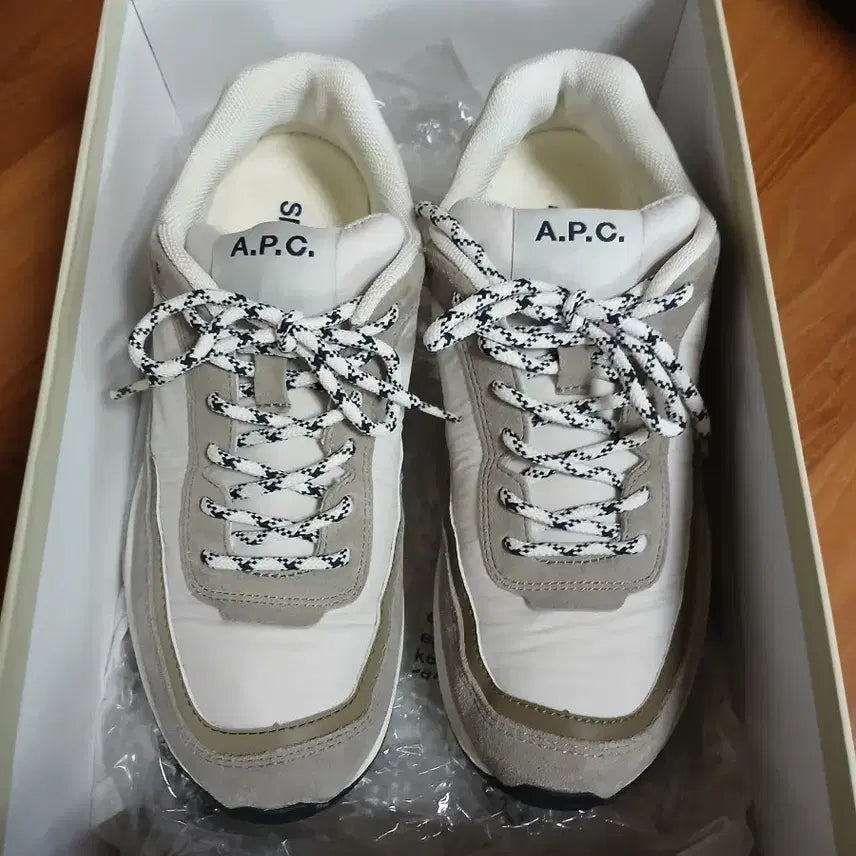 [BUNJANG] APC Sneakers Size 41 / APC 아페쎄 스니커즈 41사이즈