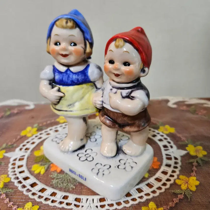 [BUNJANG] 1981 Goebel Rosi + Rolf Porcelain Figurines (Matte &amp; Glossy) / 1981년 아주 오래된 올드 빈티지. 서독산 괴벨 로지와 롤프 피겨린.