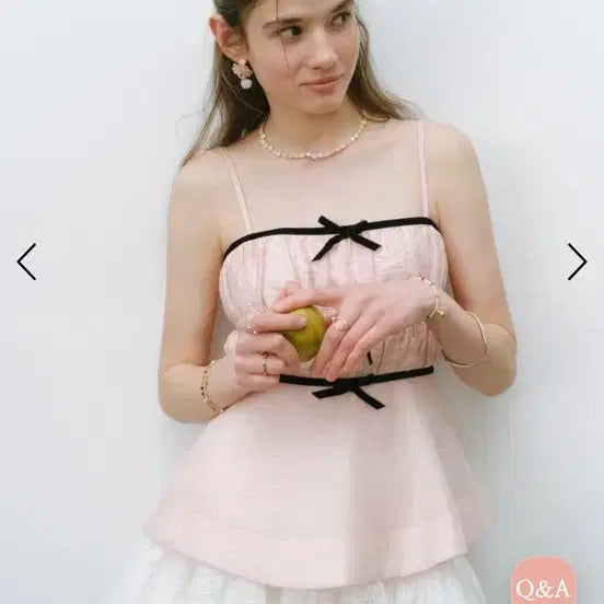[BUNJANG] Synsden Lovely Ribbon Sleeveless Top (Worn by Heart2Heart) / 신스덴 러블리 리본 슬리브리스 탑(하투하 착용)