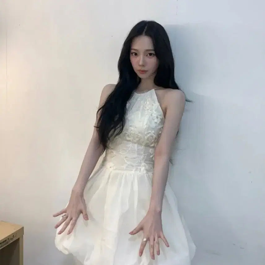 [BUNJANG] Synsden Promise Balloon Mini Dress (Worn by Karina) / 신스덴 프로미스 벌룬 미니원피스(카리나 착용)