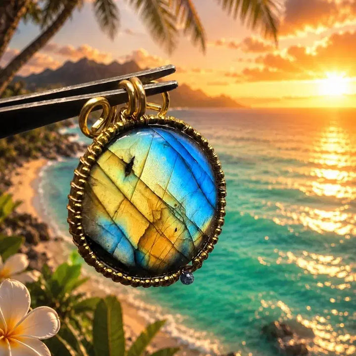 [BUNJANG] Labradorite Gemstone Pendant with Gold Trim / 라브라도라이트 원석 팬던트