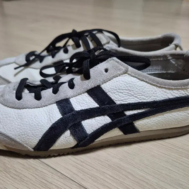 [BUNJANG] Onitsuka Tiger Mexico 66 Vintage Cream Black Sneakers (240) / 오니츠카타이거 멕시코66 빈티지 블랙 운동화.스니커즈(240)