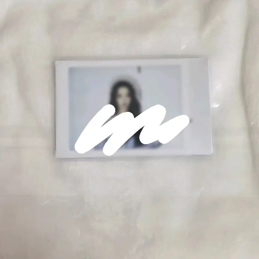 [BUNJANG] fromis_9 Lee Nagyung Hayan_Grieum Autographed Polaroid / 프로미스나인 이나경 하얀그리움 친필 싸인 폴라 싸폴 양도