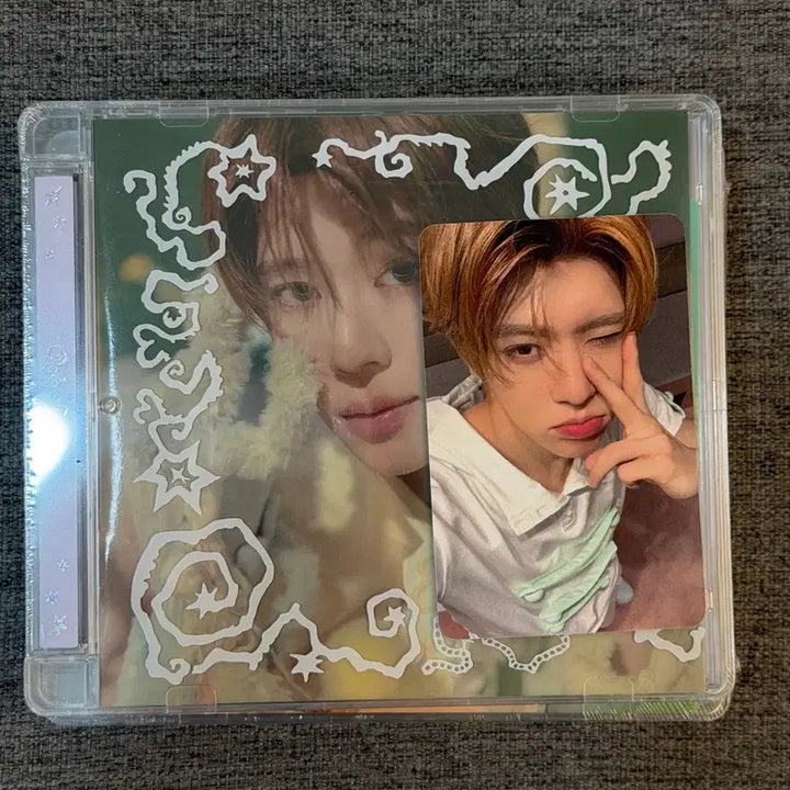 [BUNJANG] ODD EYE CIRCLE O.O.O Jewel Case Version Sion Photocard + Apple Music POB Photocard (Sealed) / 오드 투 러브 쥬얼 미개봉 시온 + 애플뮤직 미공포 포카