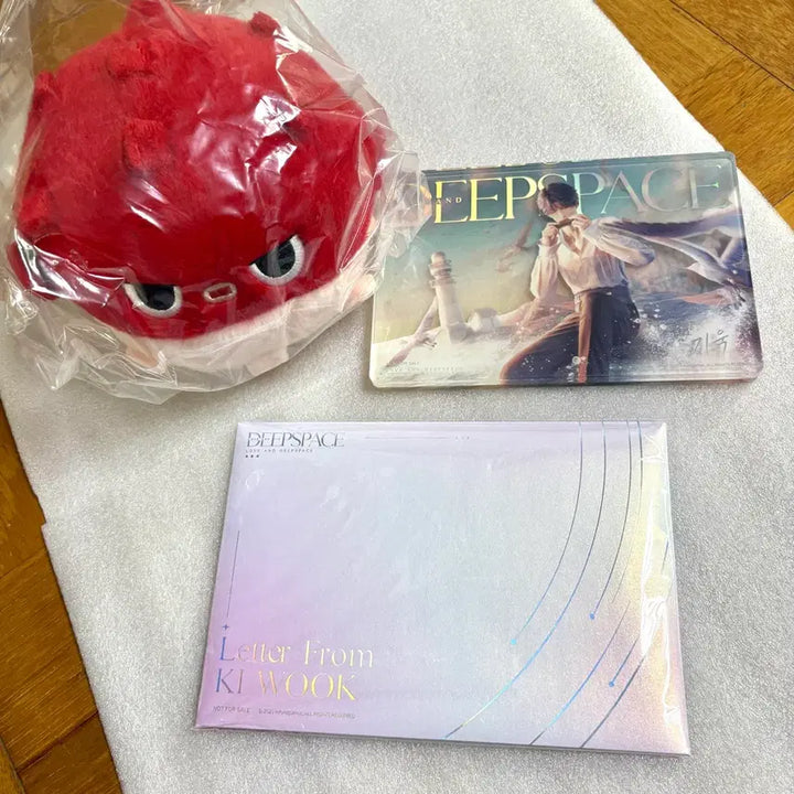 [BUNJANG] Love and Deepspace Love Deep VIP Box 2024 Korean Edition Kiook Set / 러브앤딥스페이스 럽딥 VIP 박스 2024년 한국어판 기욱 세트 미개봉