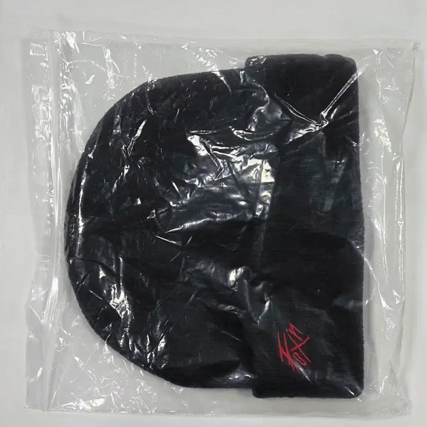 [BUNJANG] ATEEZ Mingi FIX ON Beanie + Photocard / ATEEZ 에이티즈 민기 FIX ON 비니
