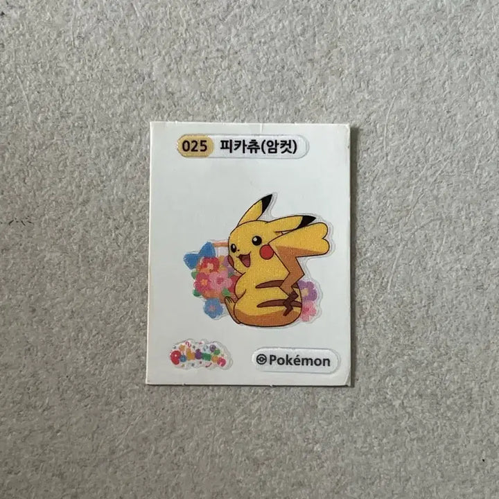[BUNJANG] Pokemon Bread Sticker Pikachu (Female) / 포켓몬 빵 띠부띠부씰 피카츄 (암컷)