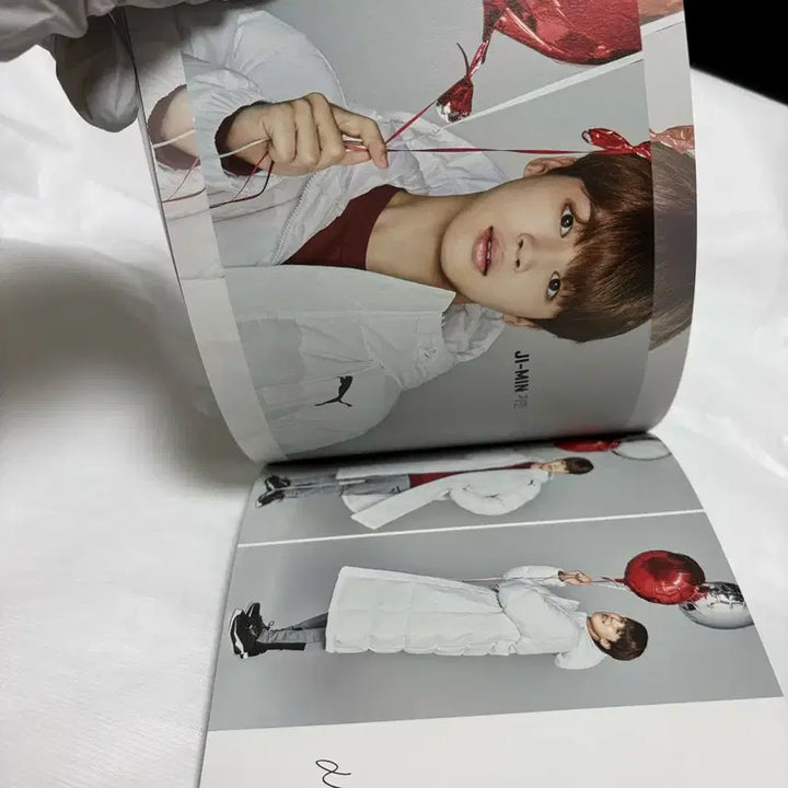 [BUNJANG] Puma x BTS Winter Story Poster / 푸마 X BTS Winter Story 사진