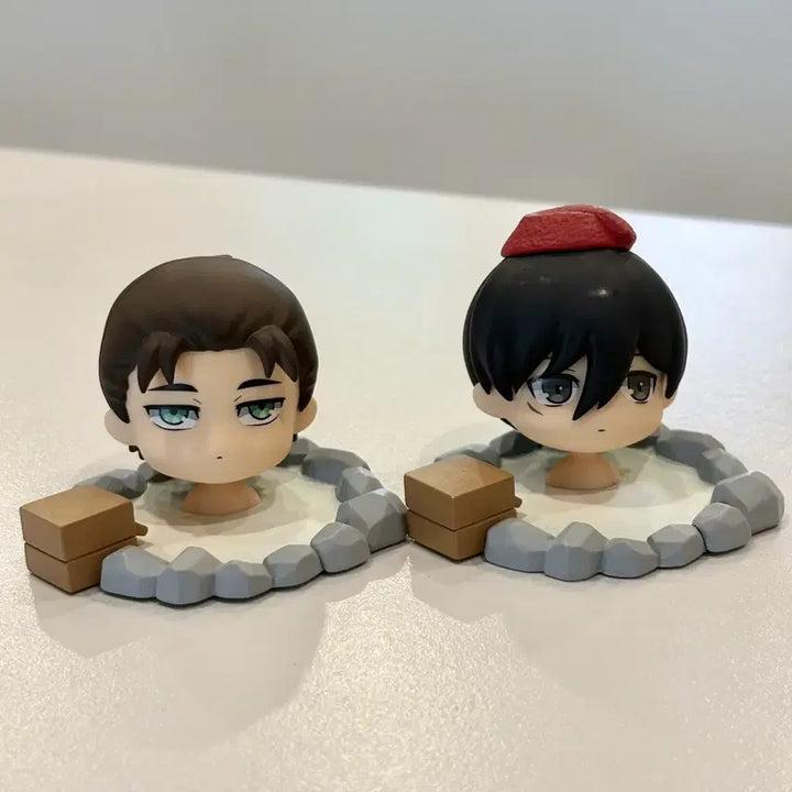 [BUNJANG] Attack on Titan Eren Mikasa Onsen Trading Figure / 진격의거인 에렌 미카사 트레이딩 온천 피규어