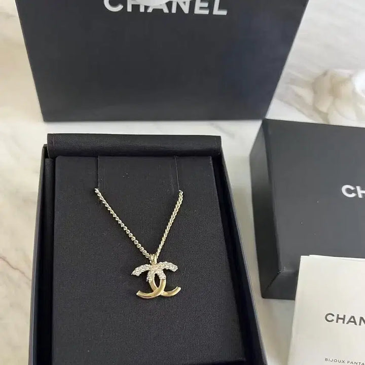 [BUNJANG] Chanel CC Logo Gold Necklace / 샤넬 CC 로고 골드 목걸이