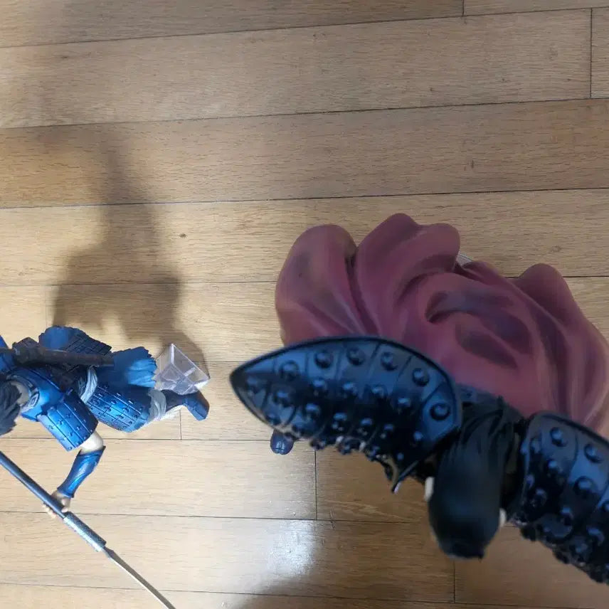 [BUNJANG] KINGDOM Figure Set (A/B Prize) - MUHAN &amp; JAHYEON / 킹덤 제일복권 A B상 왕기 이신 피규어