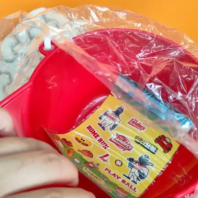 [BUNJANG] SSG Landers Baseball Helmet Popcorn Bucket Set / 미사용 SSG 랜더스 야구 헬멧 팝콘 버킷